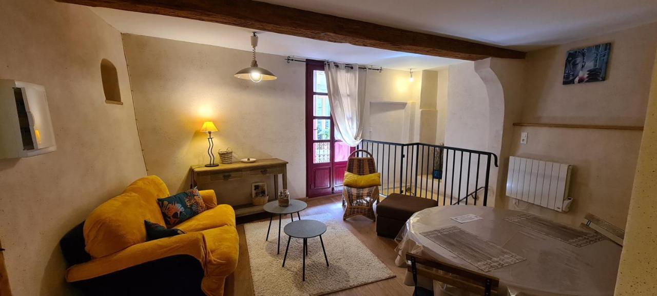 Les Studios De St Guilhem Saint-Guilhem-le-Desert Kültér fotó