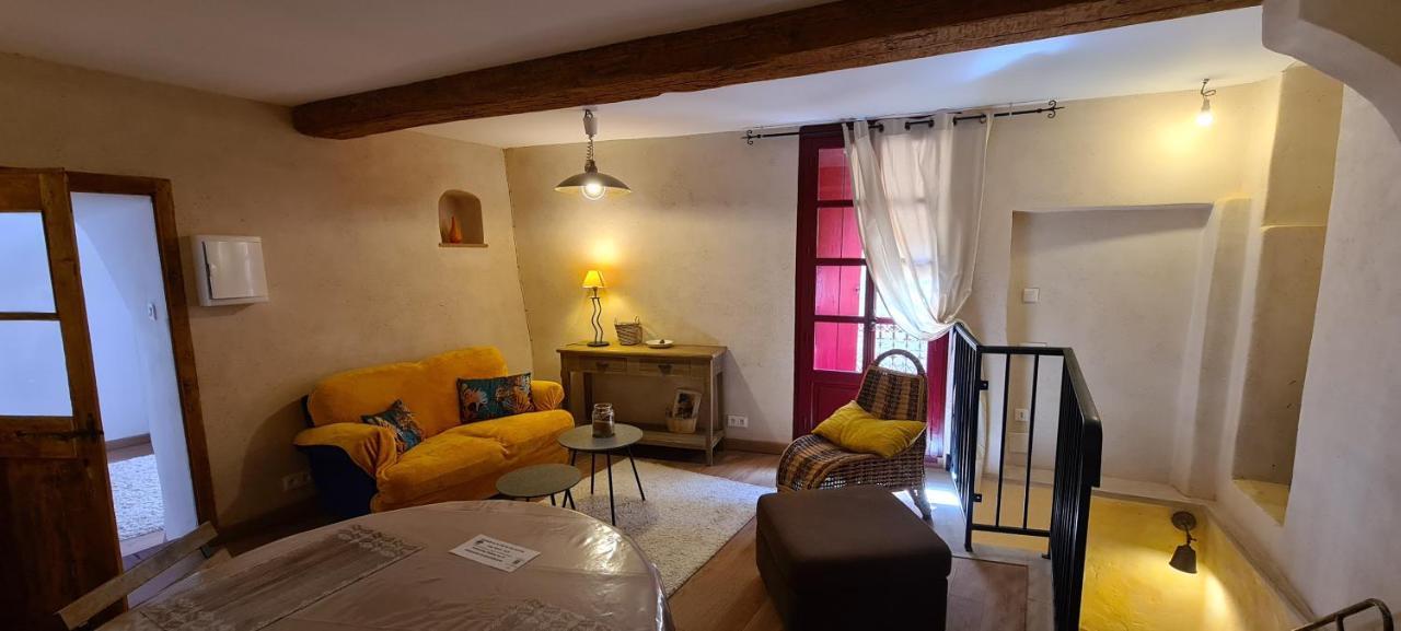 Les Studios De St Guilhem Saint-Guilhem-le-Desert Kültér fotó