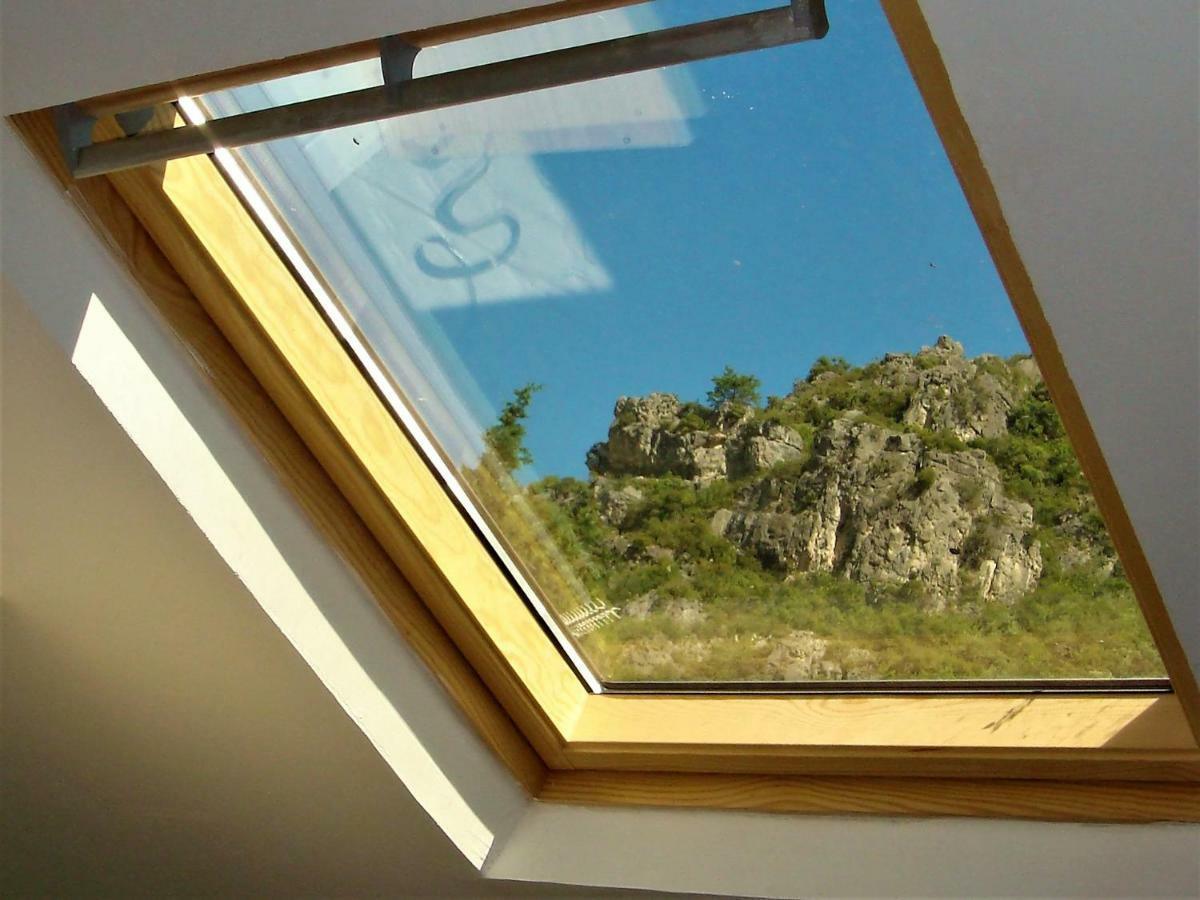Les Studios De St Guilhem Saint-Guilhem-le-Desert Kültér fotó