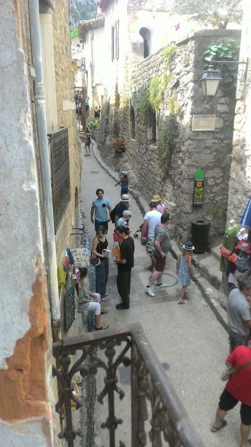 Les Studios De St Guilhem Saint-Guilhem-le-Desert Kültér fotó